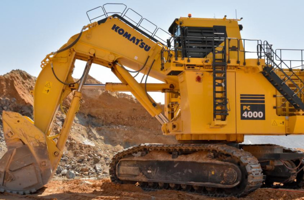 Komatsu predstavio novi električni bager: Uz dva motora radi 50% efikasnije