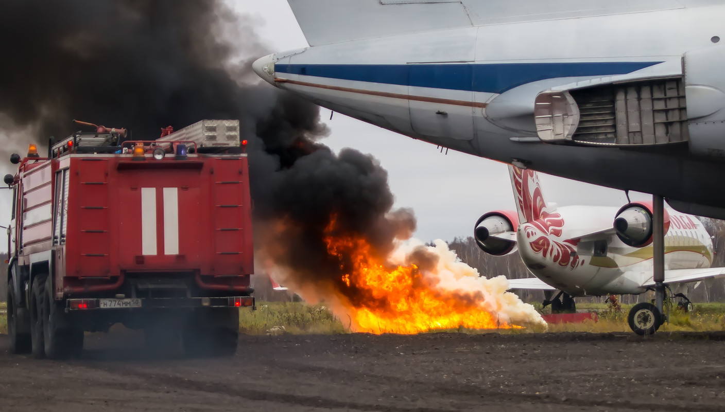 Gori vojni aerodrom: Hitna evakuacija FOTO/VIDEO