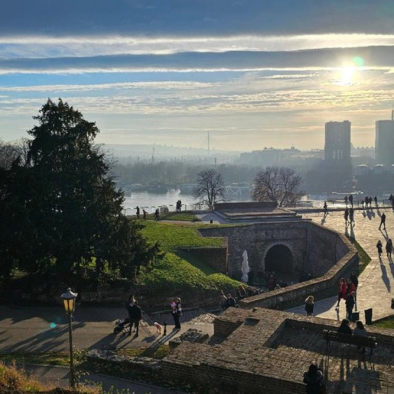 Srbija: Životni standard važniji od politike i Kosova, pokazuje istraživanje