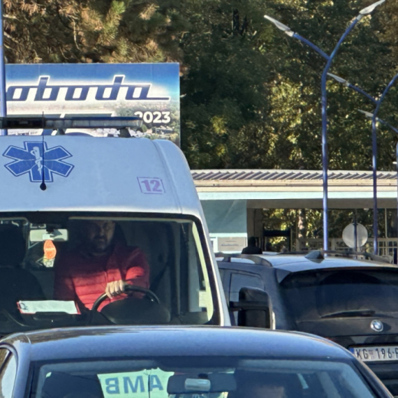 Pacijent povređen u kompaniji "Sloboda" biće transportovan na VMA