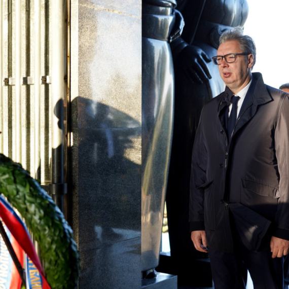 Vučić laid a wreath at the Monument to the Unknown Hero: 80 anniversary of the liberation of Belgrade