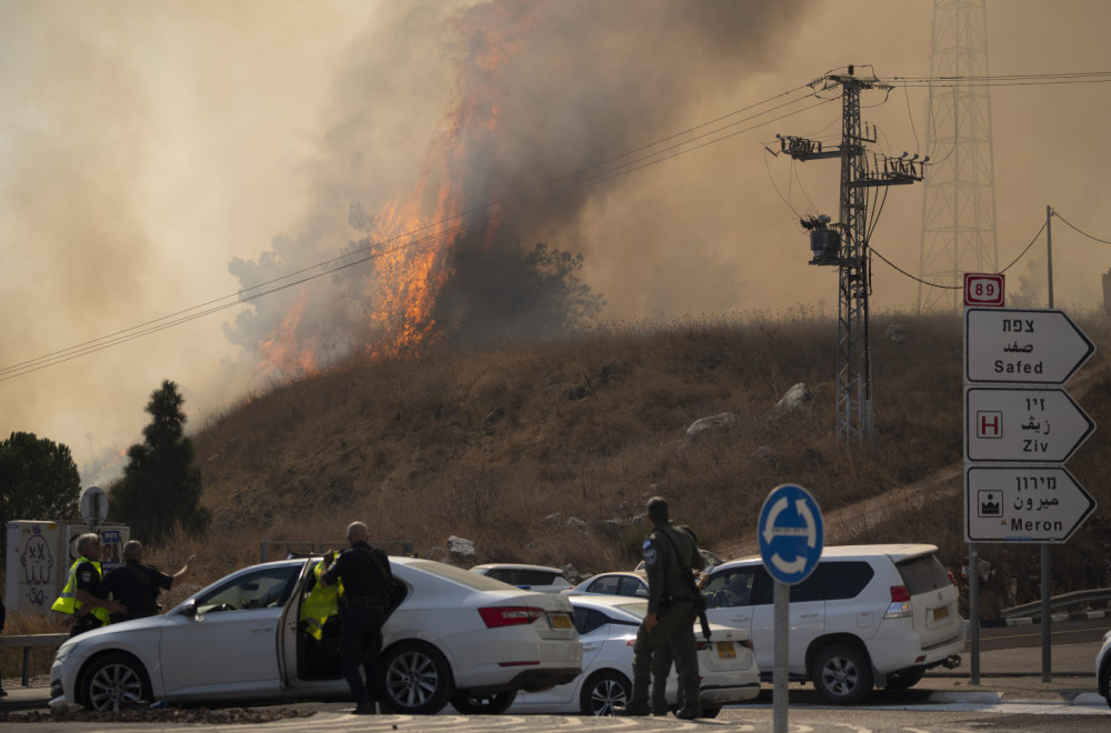 Raketni baraž na Izrael; Napad na vozilo: Mrtvi vojnici; Evakuacija odmah VIDEO