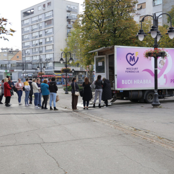 Svetski dan borbe protiv raka dojke – Karavan "Budi hrabra, pregledaj se" stigao u Zaječar