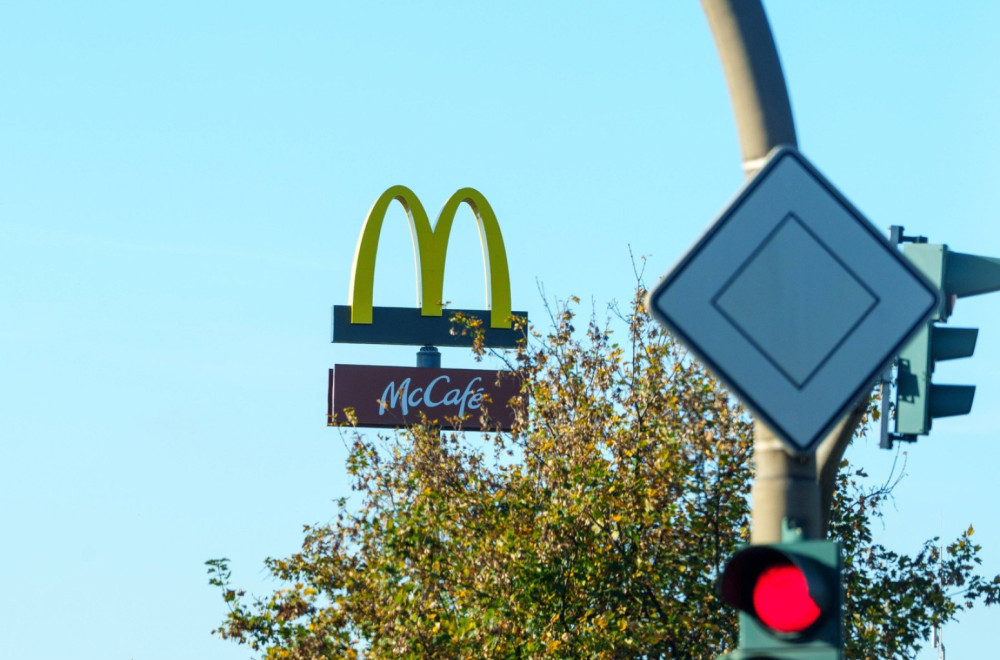 Opasna zaraza vreba u Mekdonaldsu: Raste broj zaraženih, ima i mrtvih