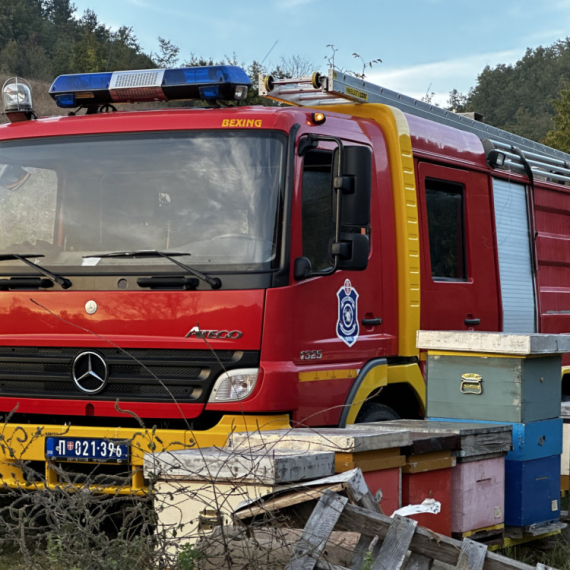 Izgoreo gradski autobus: Odmah reagovale vatrogasne ekipe