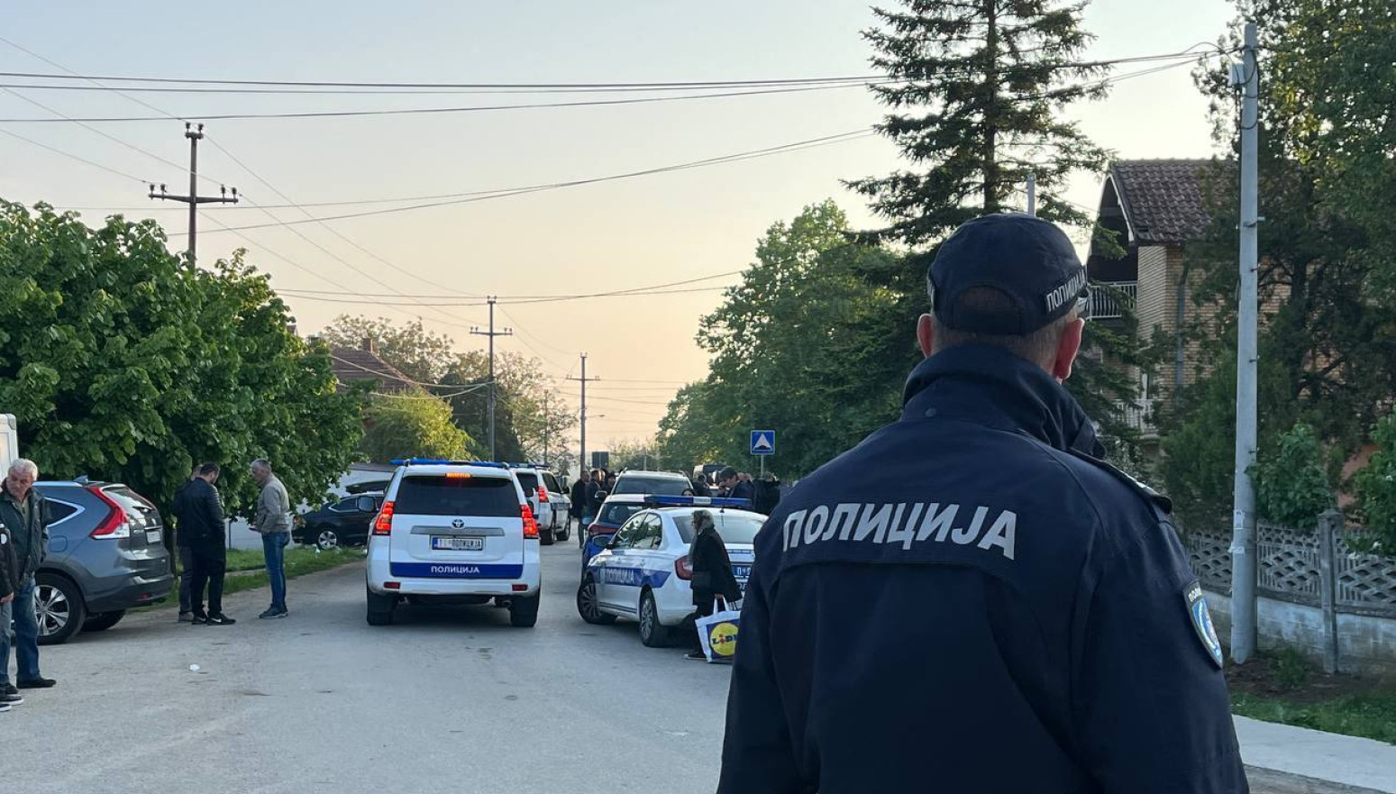 The state of siege on Bežanija; New details of the shooting: A man shot his son, wife and daughter VIDEO