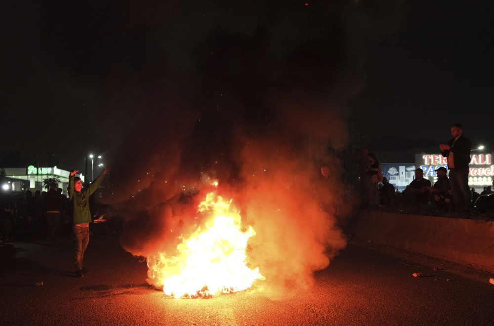 Albania paralyzed: The opposition blocked roads across the country VIDEO