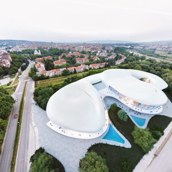 Svemirski brod sleće u Niš FOTO