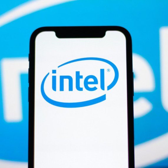 Apple i Samsung bi da kupe Intel? Evo šta to znači za korisnike