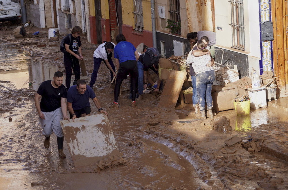 Jeziva scena nakon katastrofe: Devetoro mrtvih pronađeno u jednoj garaži FOTO/VIDEO