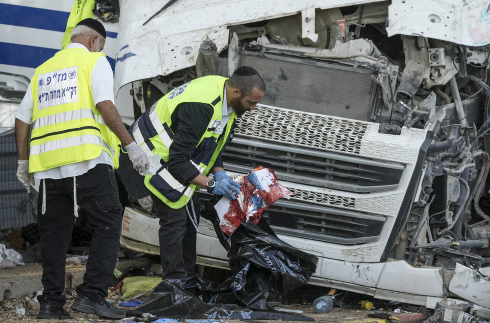 Autobus se survao u klisuru: Najmanje 36 ljudi poginulo FOTO