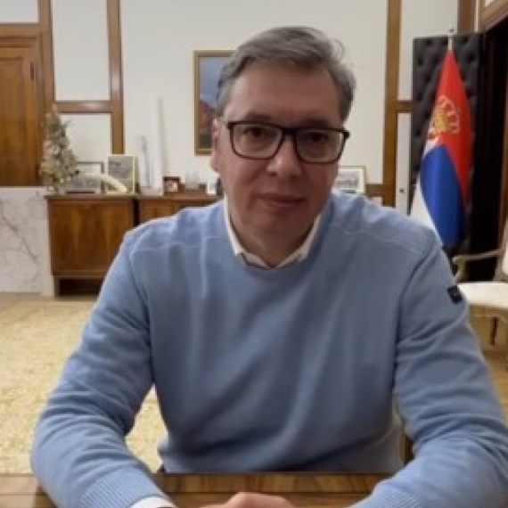 Vučić: U toku su jezivi, nasilni protesti u Novom Sadu; Srbija će kazniti počinioce krivičnih dela VIDEO