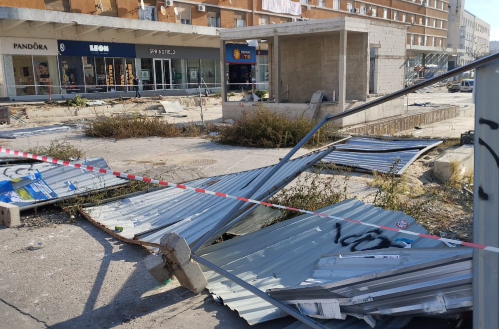 They devastated Novi Sad; Chaos and trash everywhere; Broken doors, broken windows... PHOTO/VIDEO