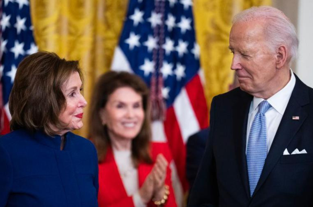 Pelosi krivi Bajdena za poraz demokrata na izborima