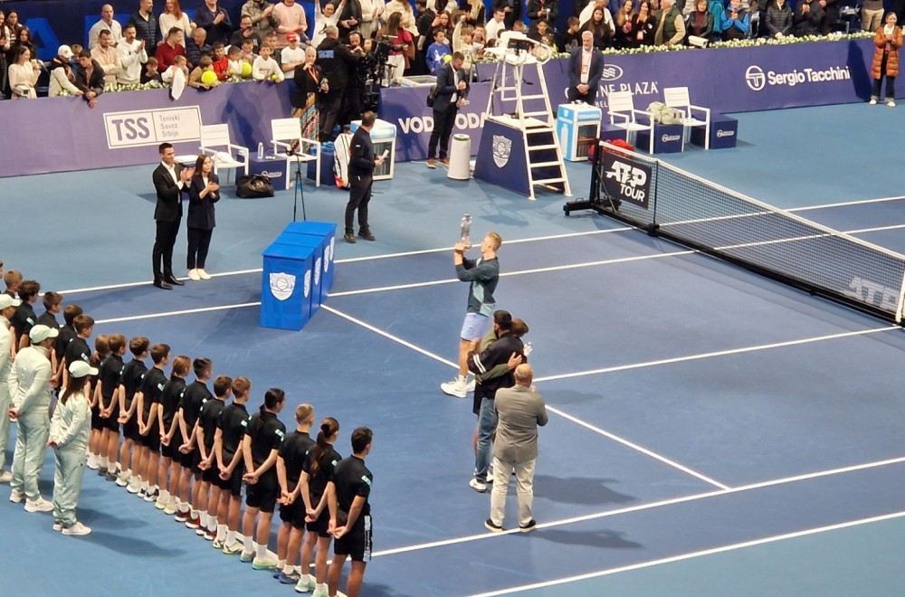 Kraj spektakla: Novak Đoković uručio pehar Šapovalovu; Hamad: Najbolji turnir FOTO/VIDEO