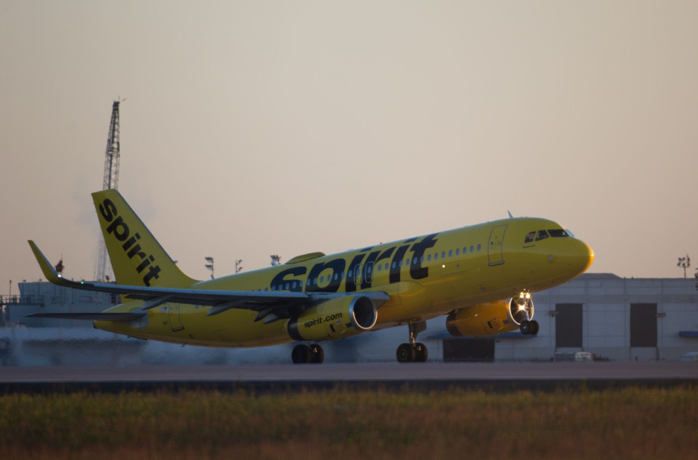 Haos na aerodromu: Pucano na avion prilikom sletanja, ima ranjenih FOTO/VIDEO