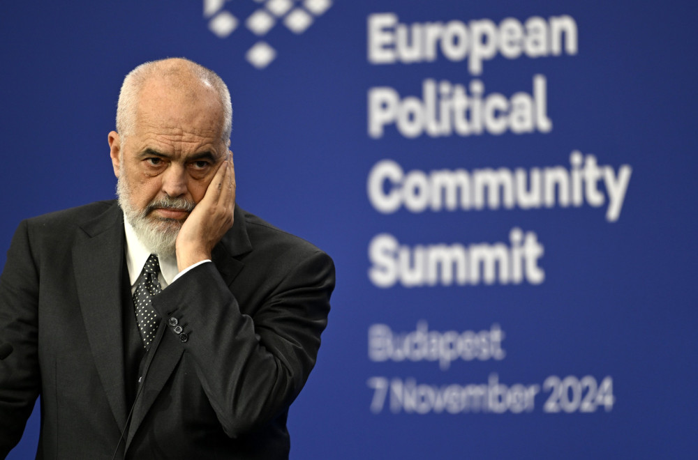 Edi Rama ljut: Kakav je smisao?