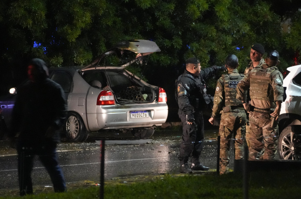 Muškarac se razneo bombom ispred Vrhovnog suda; Zabrinutost raste zbog važnog skupa VIDEO