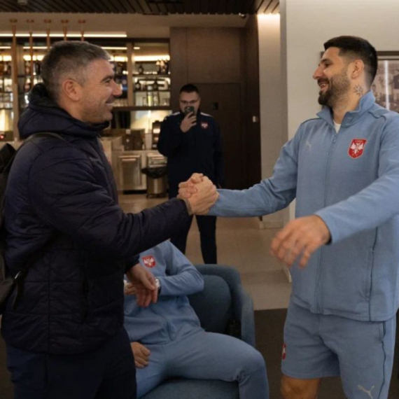 Kolarov ispratio "orlove" u Cirih FOTO