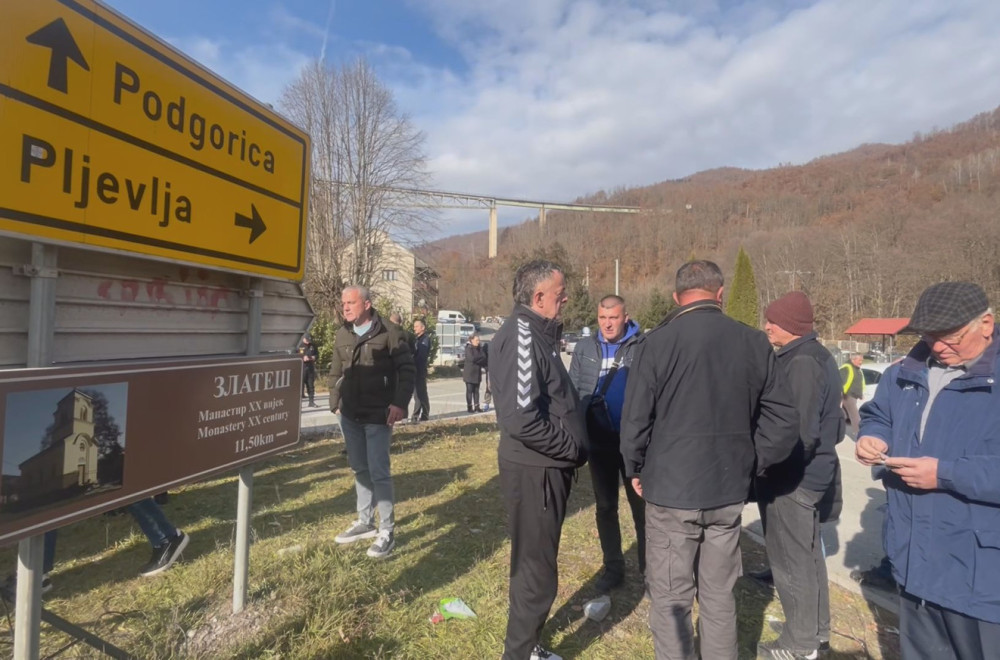 Blokada u Crnoj Gori: Meštani besni, ubica i dalje na slobodi FOTO