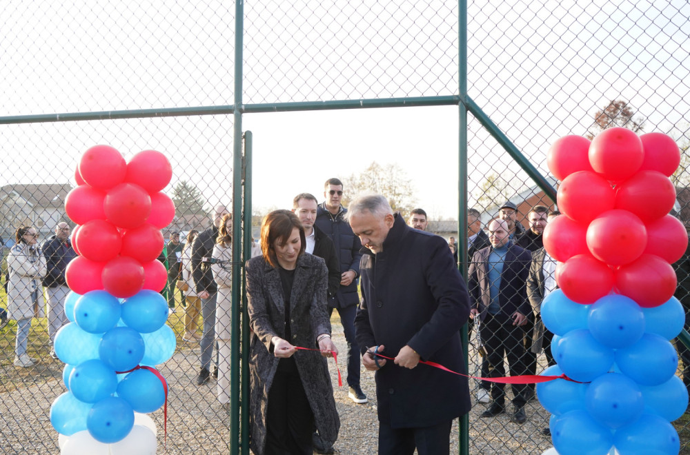 Trstenik dobio novi teren za mali fudbal FOTO