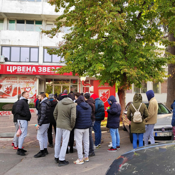 Ogroman red za karte za derbi u Evroligi FOTO