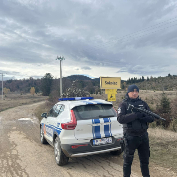 Strah ne napušta Sokolac, od Alije ni nagoveštaj: Dve porodice se odselile iz sela