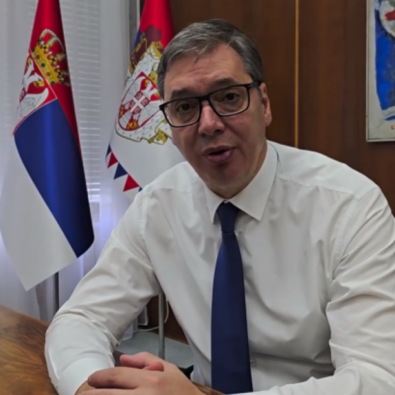 Vučić se oglasio: Nimalo se nismo uplašili siledžija, ne damo im Srbiju VIDEO