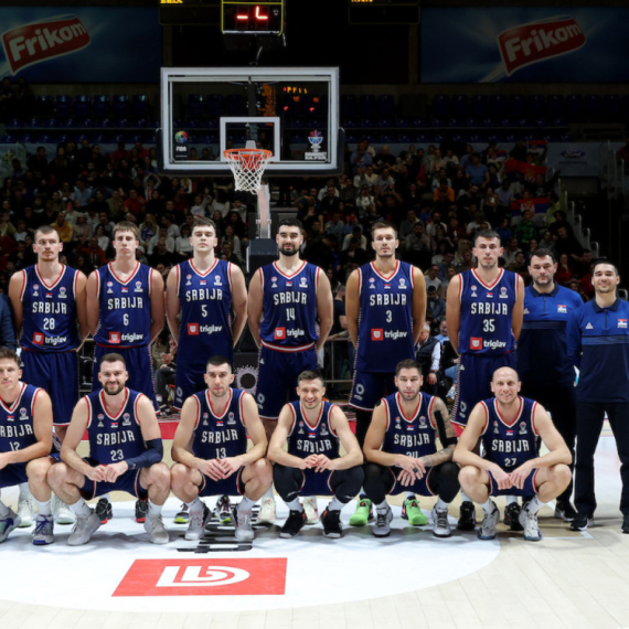 Srbija pobedom "overava" odlazak na Evrobasket – počela je utakmica!