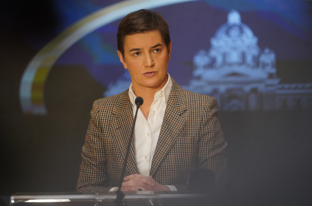 Brnabić: Jasno je ko je hteo nasilje, a ko se trudio da se sednica o budžetu održi VIDEO