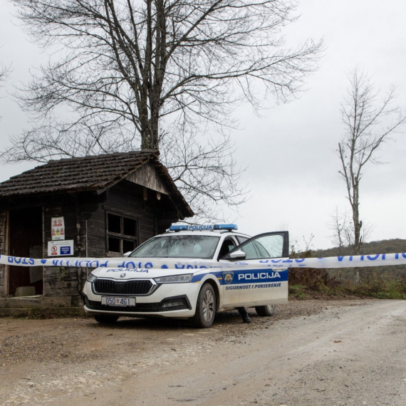 Užas u Glini: Bračni par zarobio i mučio muškarca