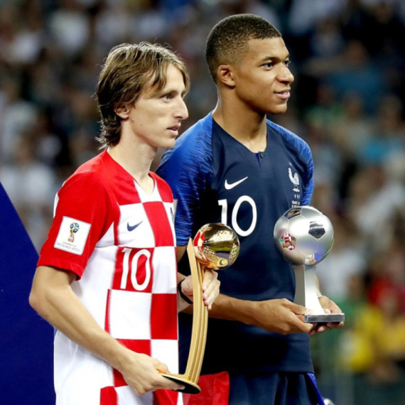 Modrić brani Mbapea: "Gledam ga svakog dana..."