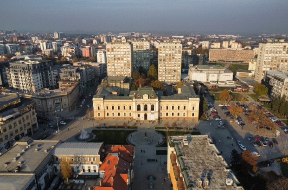 Stari topovi u novom ruhu: Postavljeni na ulaz Muzeja Stara livnica