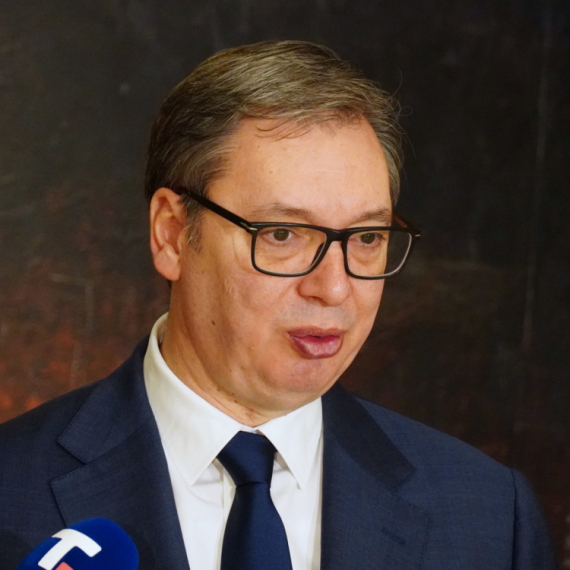 Vučić: U petak preuzimam zastavu Ekspa