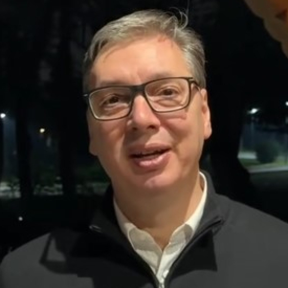 Vučić poslao snažnu poruku: Ostaću ovde, boriću se za Srbiju i služiću samo mom, srpskom narodu VIDEO