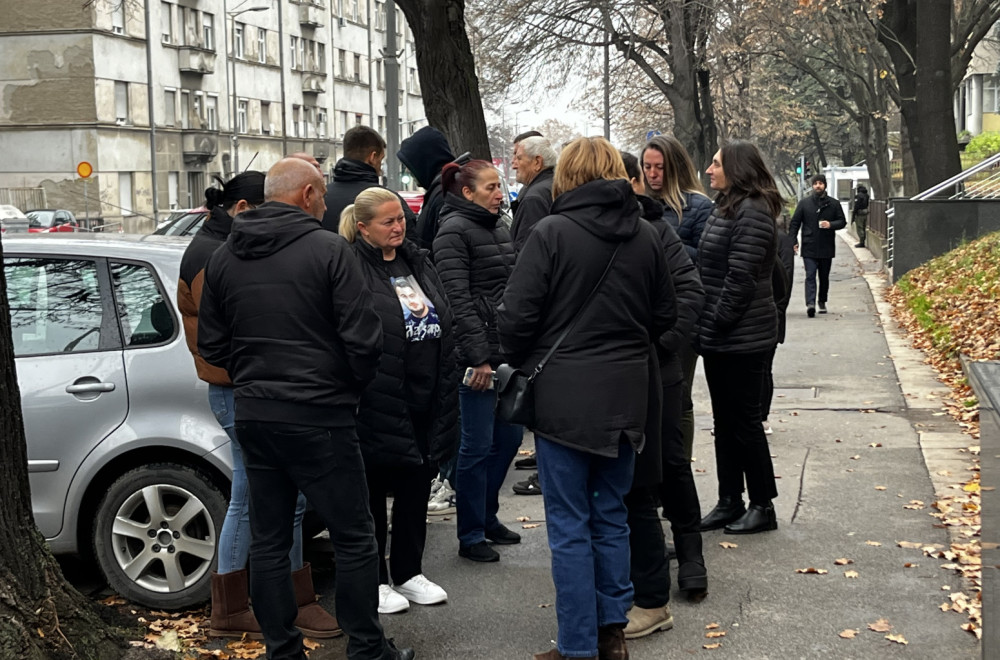 B92.net in the Special Court: Verdict for massacre; Uroš Blažić brought in earlier; Families await decision