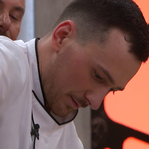 Stefan doživeo peh u superfinalu MasterChefa - na kraju je dobio pomoć sudije VIDEO