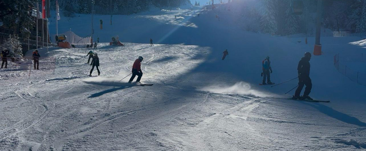 Preko 5.000 skijaša trenutno na ovoj planini, a najviše baš iz Srbije: Cene ostale iste FOTO