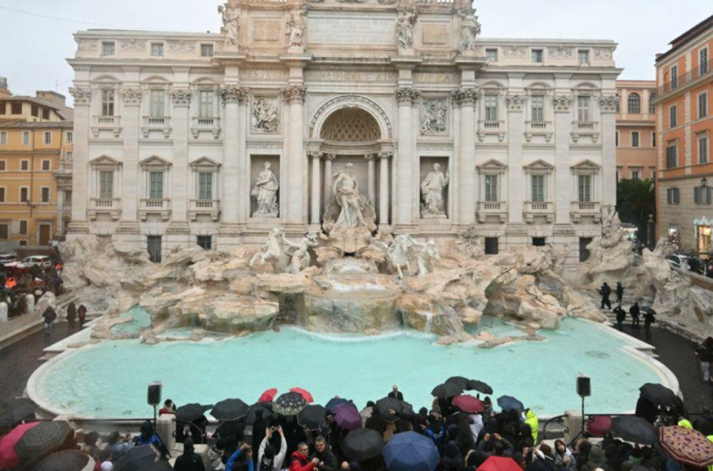 Obnovljena Fontana di Trevi, mere rimskih vlasti za smanjenje gužvi