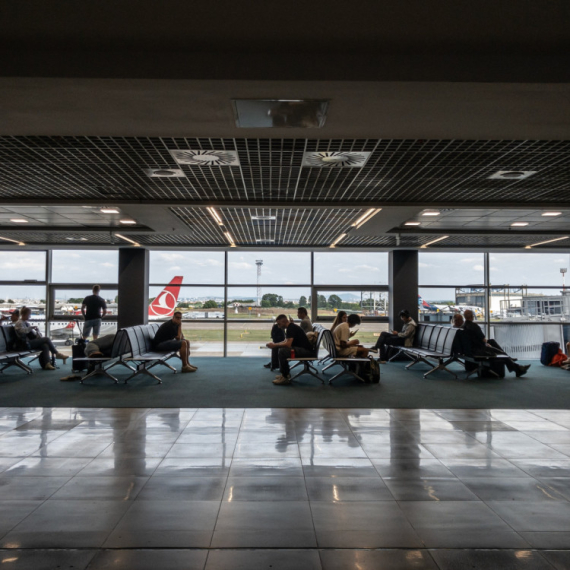 Pojedinačna odstupanja od reda letenja na beogradskom aerodromu