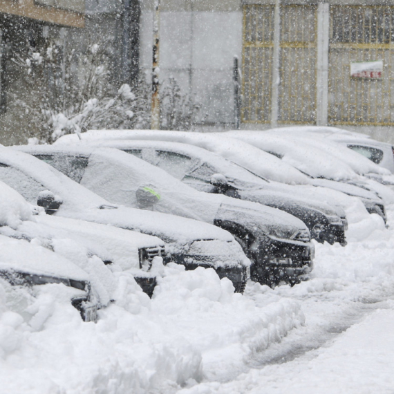 Veliki problemi i u regionu; 200.000 ljudi bez struje