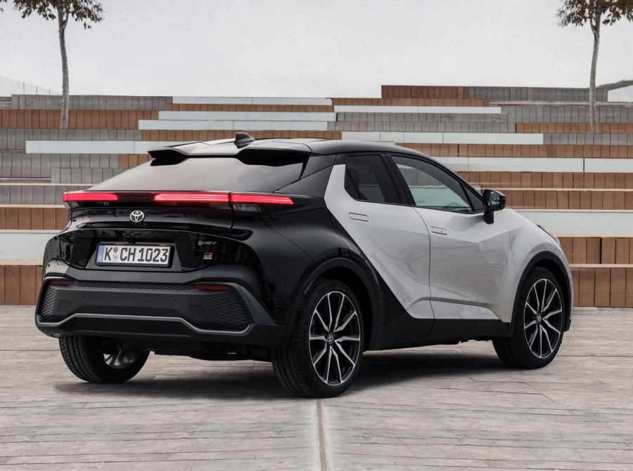 Toyota brojala do milion: C-HR osvojio evropske puteve