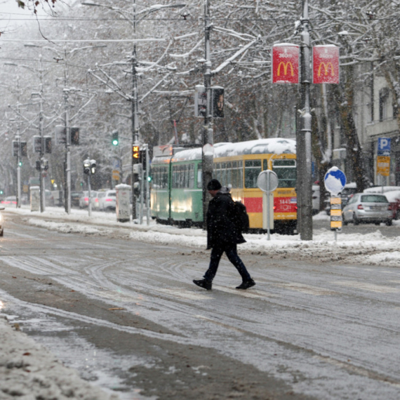 Očišćene ulice prvog prioriteta u Beogradu: Ekipe i dalje na terenu