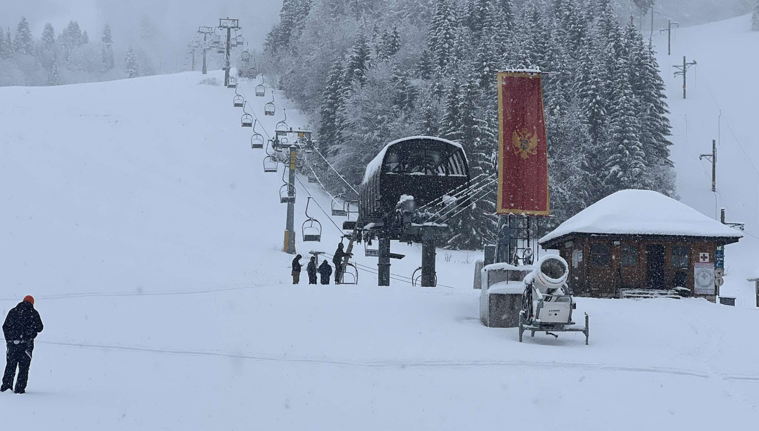 Ovo je jedno od najjeftinijih, a najboljih skijališta u regionu: Skijanje i za 15 evra FOTO