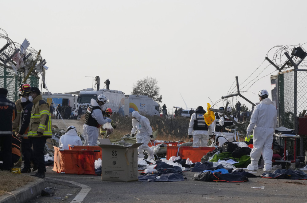 Šta je uzrok avionske nesreće? Moguća dva scenarija; Poslednja poruka putnika otkrila važan detalj FOTO/VIDEO