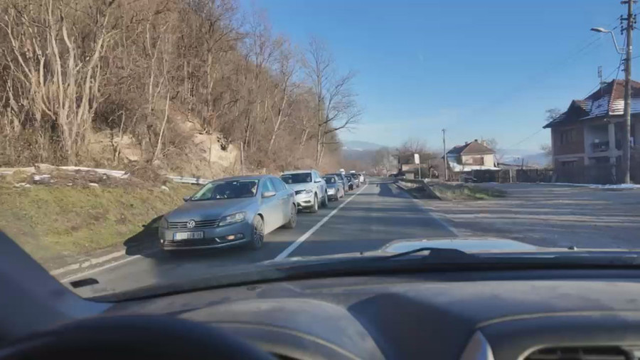 Haos je počeo: Kilometarske kolone su formirane, najavljen još veći kolaps FOTO/VIDEO