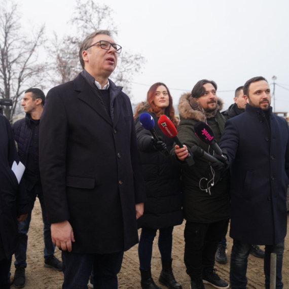 Vučić obišao radove na izgradnji Tiršove 2: "Neverovatan napredak. Smanjuju se liste čekanja" FOTO/VIDEO