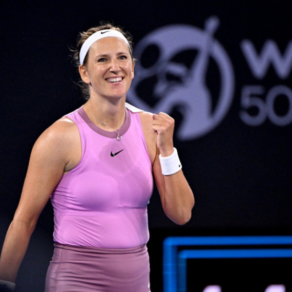 Azarenka eliminisala Džoint