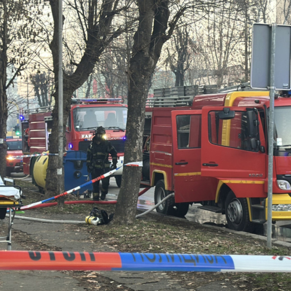 Požar u centru Užica: Gust, crni dim kuljao iz stana FOTO/VIDEO