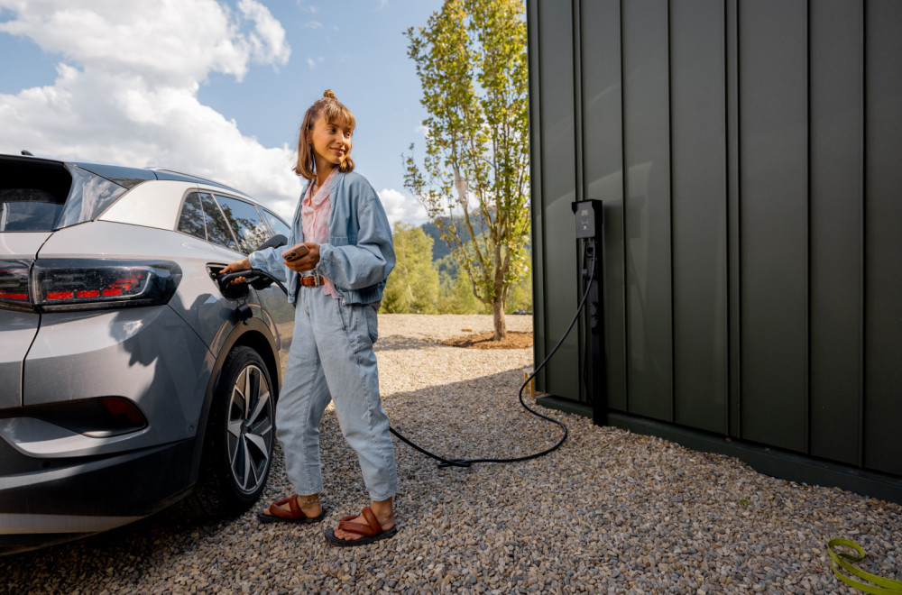 San je gotov? Tramp ukinuo Bajdenovu naredbu o prodaji električnih automobila